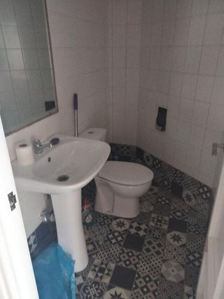 Local comercial en venta en Azeta - Abatxolo en Portugalete
