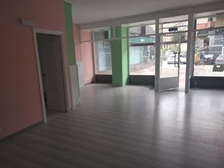 Local comercial en venta en Azeta - Abatxolo en Portugalete