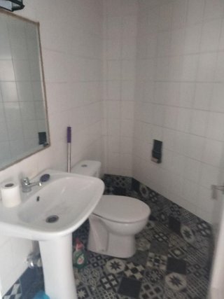 Local comercial en venta en Azeta - Abatxolo en Portugalete
