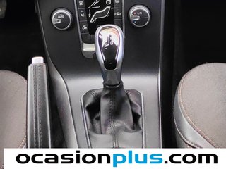 Volvo V40 Cross Country D3 Momentum Auto 110 kW (150 CV)