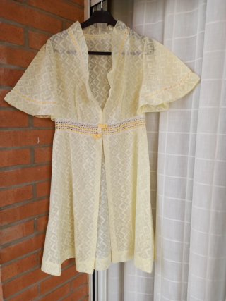 Conjunto lencería camisón y bata amarillo