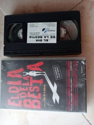 El Día de la Bestia VHS