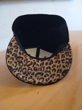Gorra NY leopardo negra