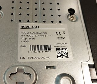 4 Cámaras de seguridad tipo domo + grabador