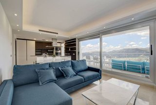 Piso en venta en Los Arqueros-Puerto del Almendro en Benahavís