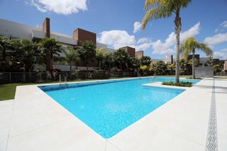 Piso en venta en Los Arqueros-Puerto del Almendro en Benahavís
