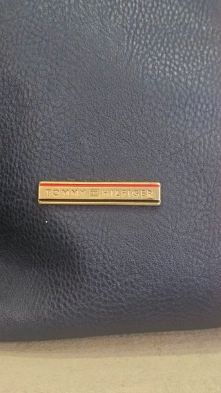 Bolso Tommy Hilfiger Negro y Rojo