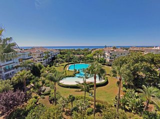 Piso en alquiler en La Carolina-Guadalpín en Marbella