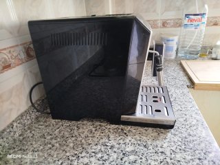 Macchina da caffè DeLonghi Eletta Plus ECAM 44.620.S