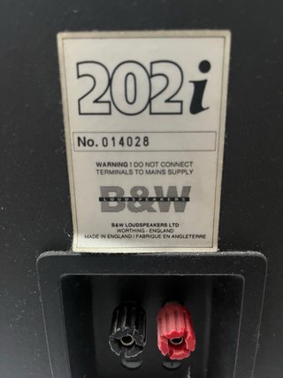 Altavoces B&W 202i Negros