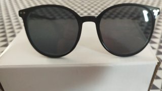 Gafas de sol negras