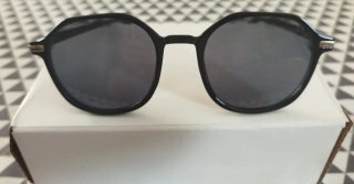 Gafas de sol negras