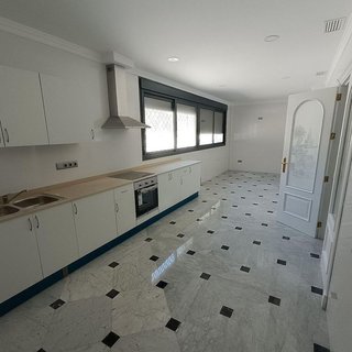 Piso en alquiler en Sector Sur  - La Palmera - Reina Mercedes en Sevilla