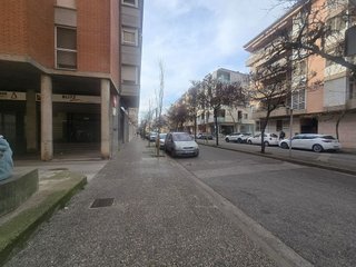 Garaje en venta en Eixample Sud – Migdia en Girona