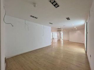 Local comercial en alquiler en Centre en Reus