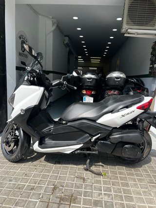 Yamaha XMAX 250