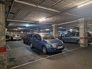 Garaje en venta en Eixample Nord – La Devesa en Girona