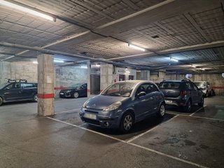 Garaje en venta en Eixample Nord – La Devesa en Girona