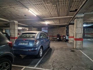 Garaje en venta en Eixample Nord – La Devesa en Girona