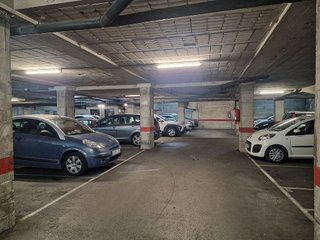 Garaje en venta en Eixample Nord – La Devesa en Girona