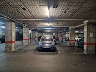 Garaje en venta en Eixample Nord – La Devesa en Girona
