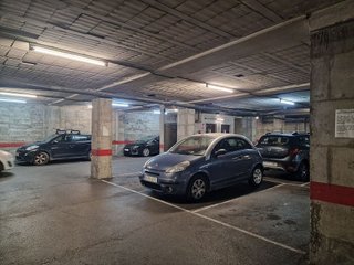 Garaje en venta en Eixample Nord – La Devesa en Girona