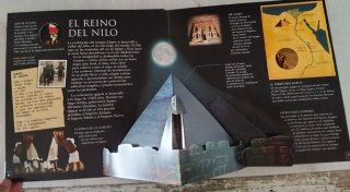 Libro antiguo de colección.La tumba de Tutankamón.