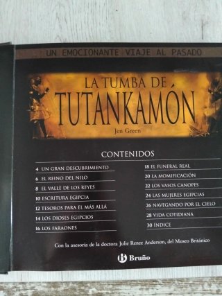 Libro antiguo de colección.La tumba de Tutankamón.