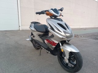 Yamaha Aerox 49cc Plata