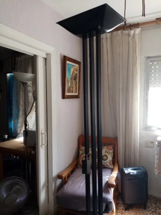 Lampada da terra dal design moderno