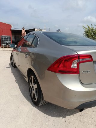 Volvo S60 T5  2011 240 CV,Pegatina C,Precio Fijo!!