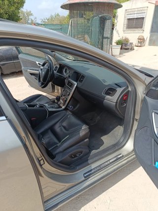 Volvo S60 T5  2011 240 CV,Pegatina C,Precio Fijo!!
