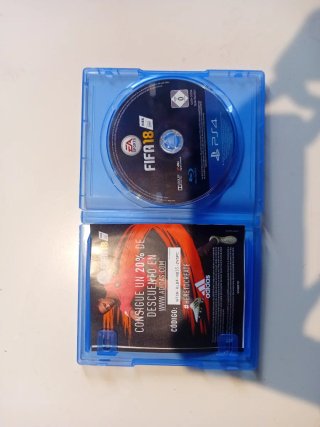5 Giochi PS4: FIFA, Watch Dogs, The Order, TT Isle