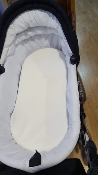 Carrito de bebé azul marino