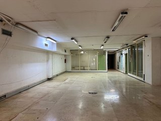 Local comercial en venta en La Plana en Esplugues de Llobregat