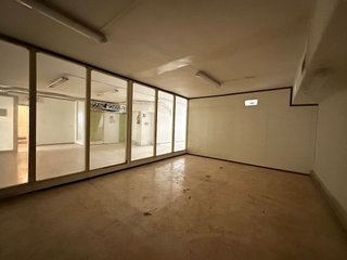 Local comercial en venta en La Plana en Esplugues de Llobregat