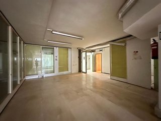 Local comercial en venta en La Plana en Esplugues de Llobregat