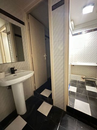 Local comercial en venta en La Plana en Esplugues de Llobregat