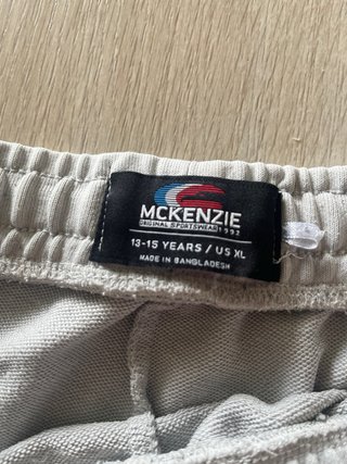 Pantalón corto McKenzie gris
