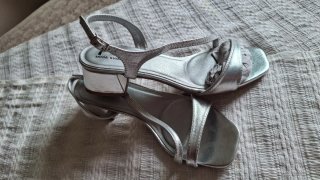 Sandalias plateadas F&D Moda Shoes