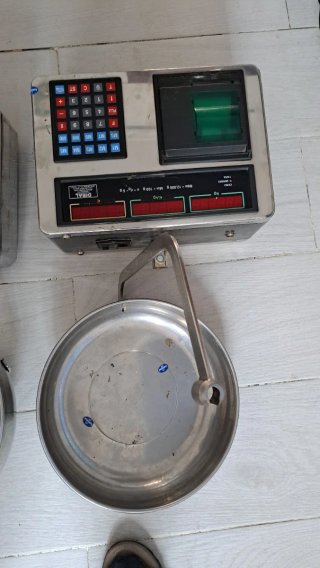 Básculas colgantes para frutería