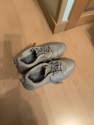 Zapatillas Skechers grises calidad. Buen estado