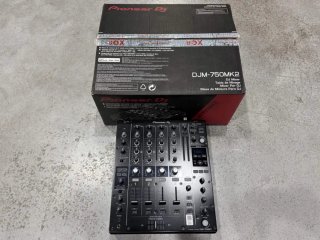 Pioneer DJ DJM-750 MK2