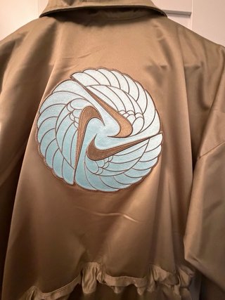 Chaqueta Gabardina Nike Beige