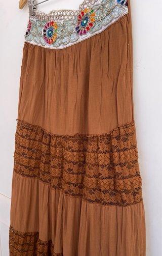 Falda larga boho M/L bordada y con encaje