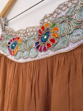 Falda larga boho M/L bordada y con encaje