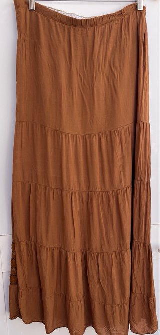 Falda larga boho M/L bordada y con encaje