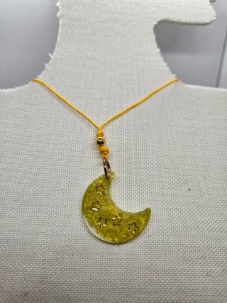 Colgante Luna Resina Estrellas Dorado