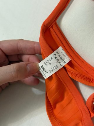 Bikini naranja