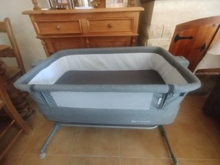 Minicuna gris con colchón